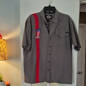 Harley-Davidson Gray Shirt with Red and Blue Accents